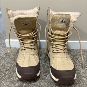 UGG Women's Tan and Brown Winter Boots